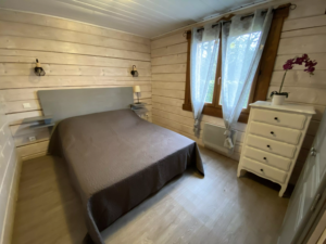 chambre bas le chalet cathare